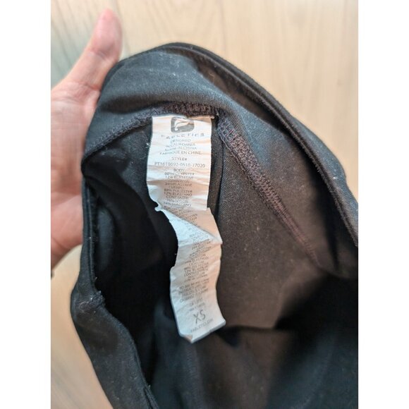 Fabletics High-Rise Mesh Powehold Crop Leggings Abstract Print Black/White XS - Picture 7 of 10